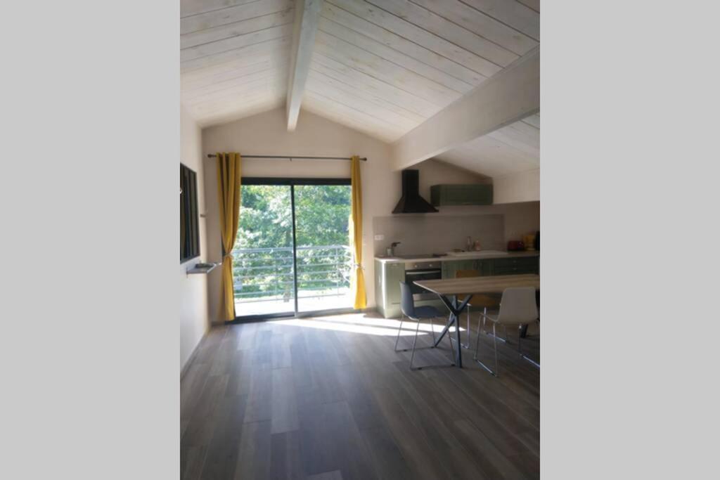 Mamie Cocotte Appartement Fuissé